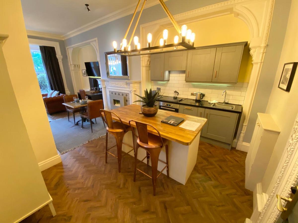 The Deakin At Claremont Serviced Apartments Лийдс Екстериор снимка