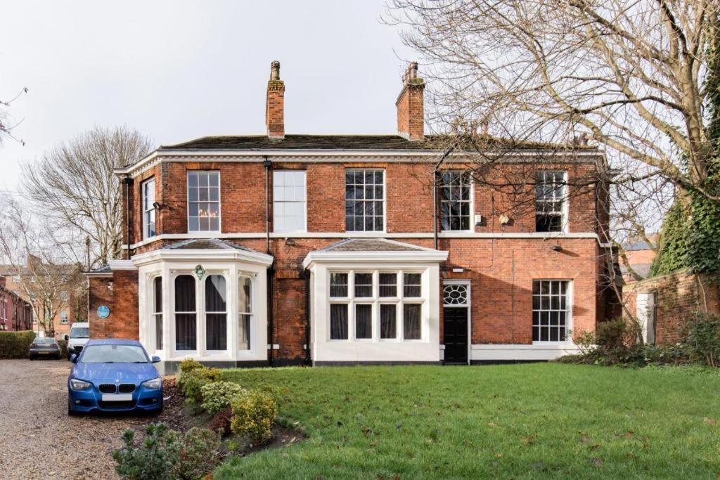 The Deakin At Claremont Serviced Apartments Лийдс Екстериор снимка