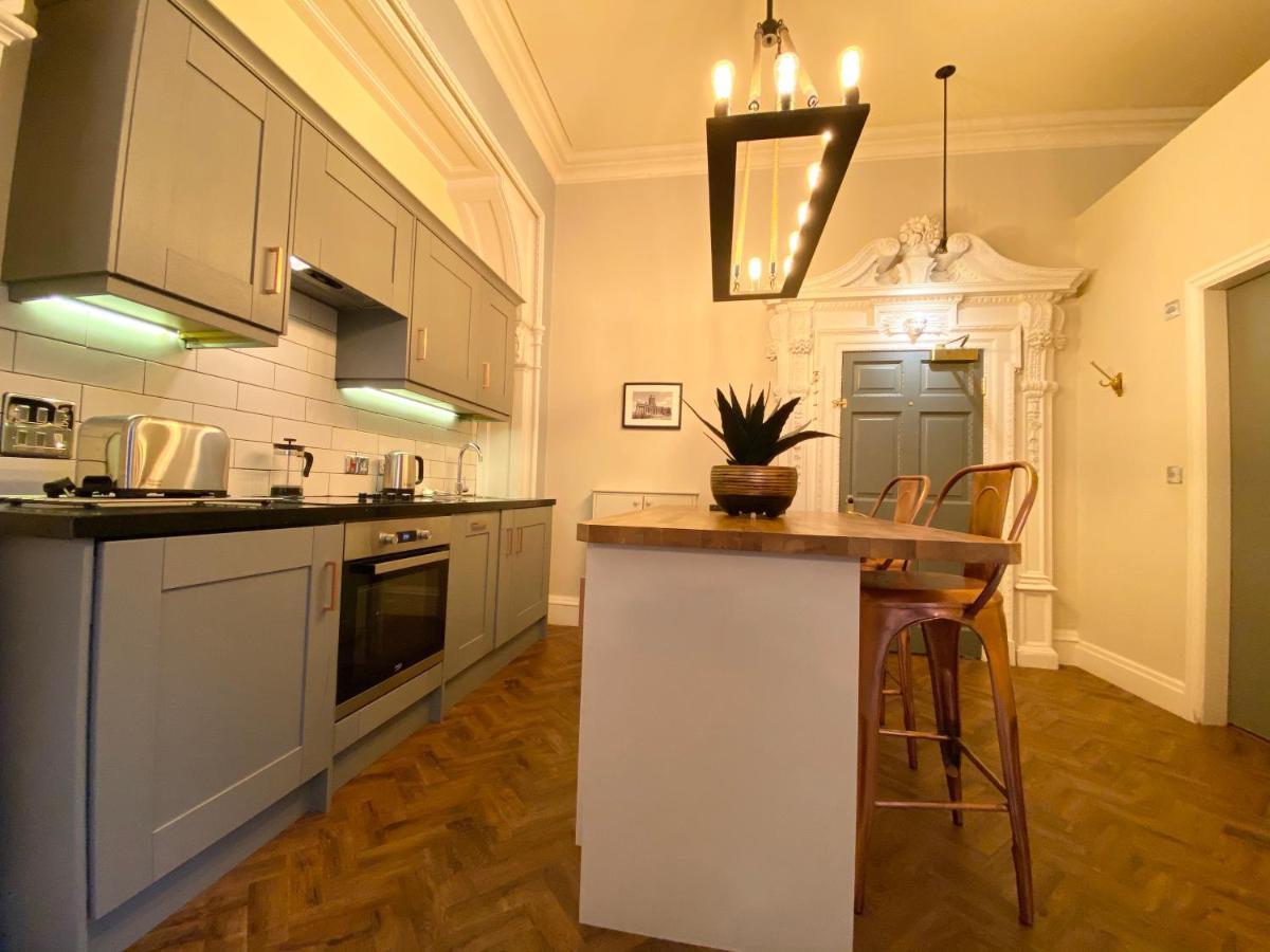 The Deakin At Claremont Serviced Apartments Лийдс Екстериор снимка