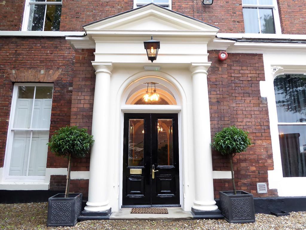 The Deakin At Claremont Serviced Apartments Лийдс Екстериор снимка